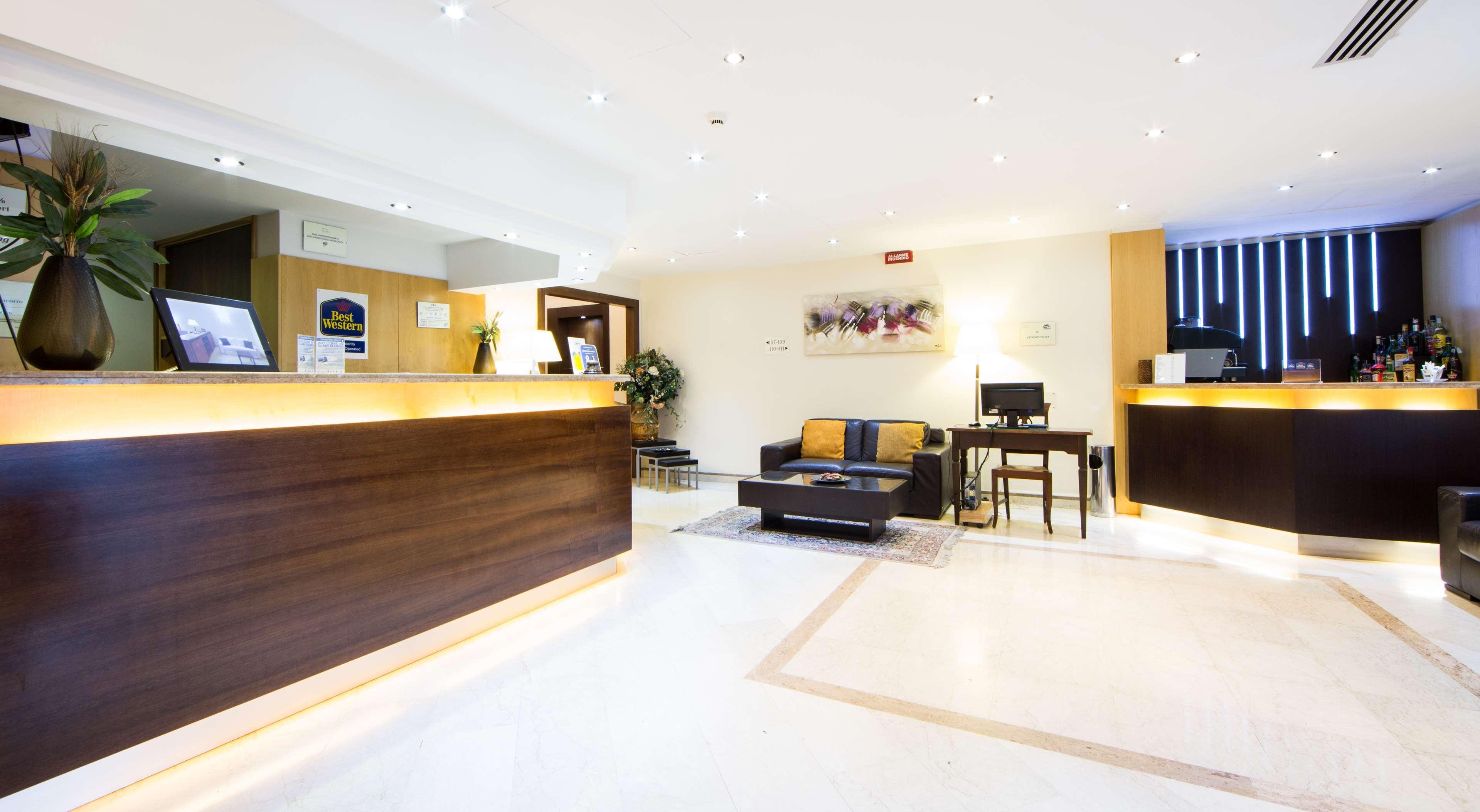 Suites & Residence Hotel Поццуолі Екстер'єр фото