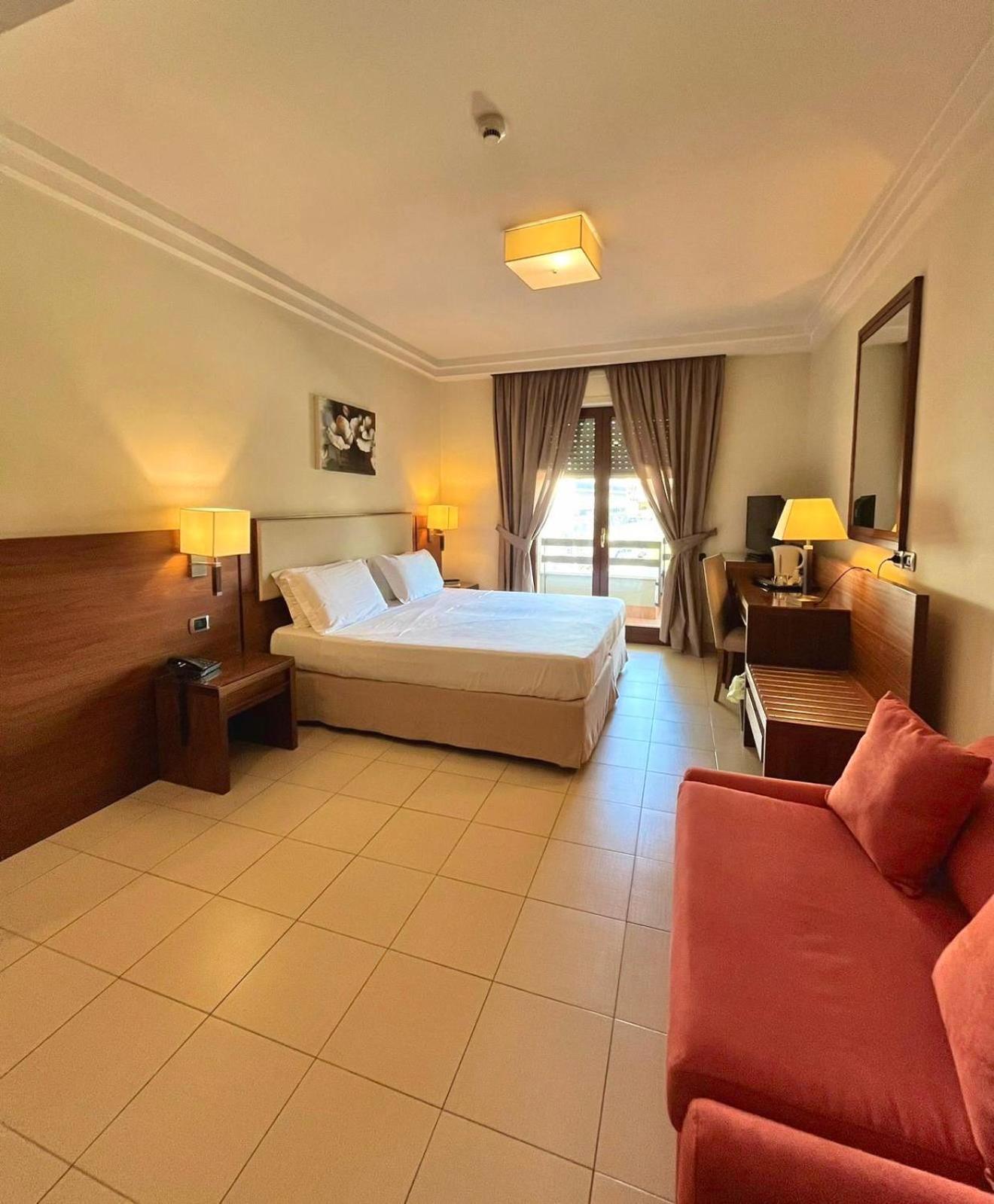 Suites & Residence Hotel Поццуолі Екстер'єр фото